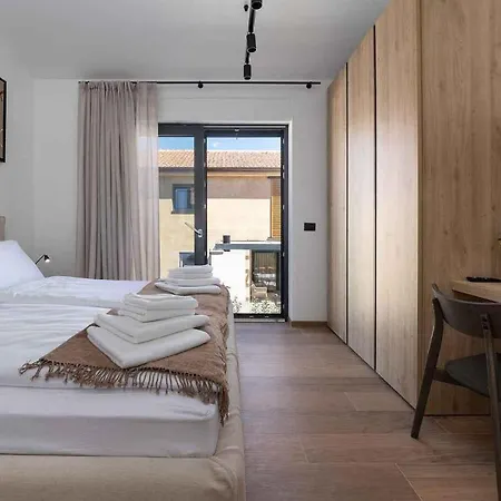 Albona Tatil Evi *