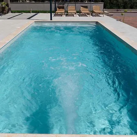 Albona Tatil Evi *